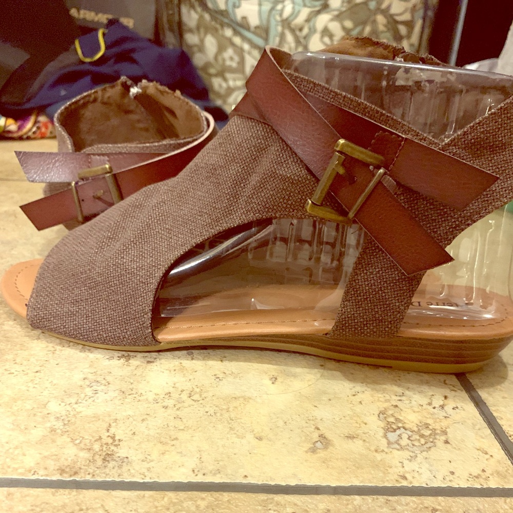 Pierre Dumas Open toe Wedges